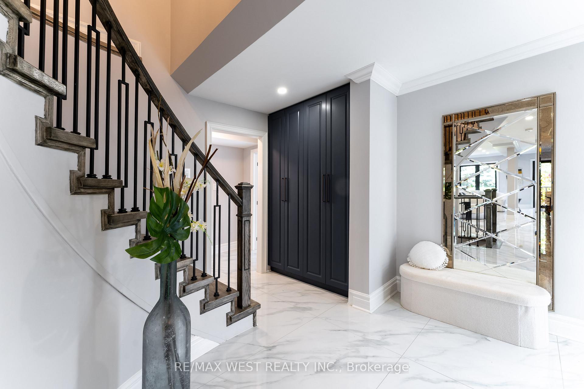 Photo 18 of 343 Mullen Drive, Vaughan, Brownridge — HOMEH