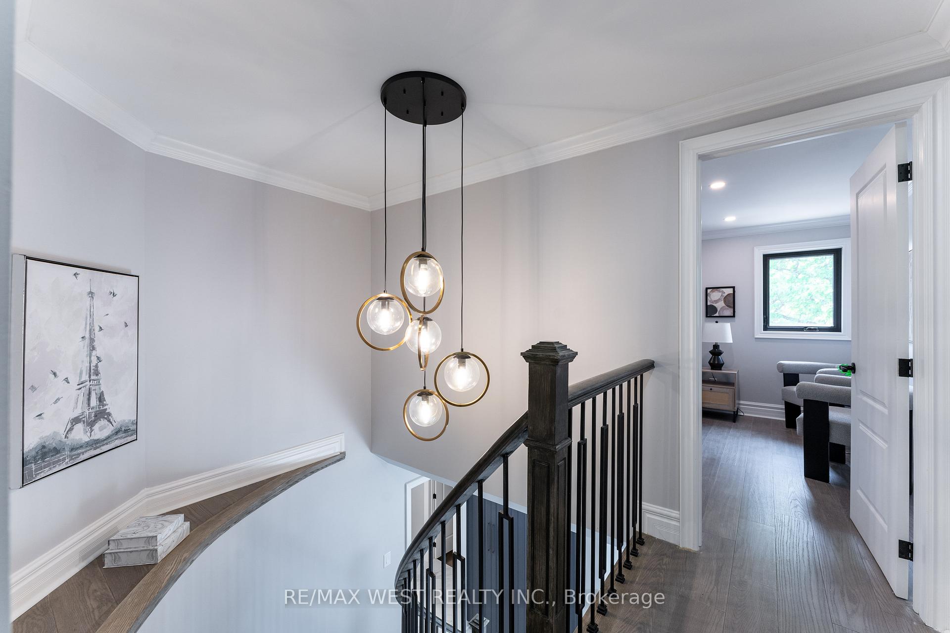 Photo 25 of 343 Mullen Drive, Vaughan, Brownridge — HOMEH
