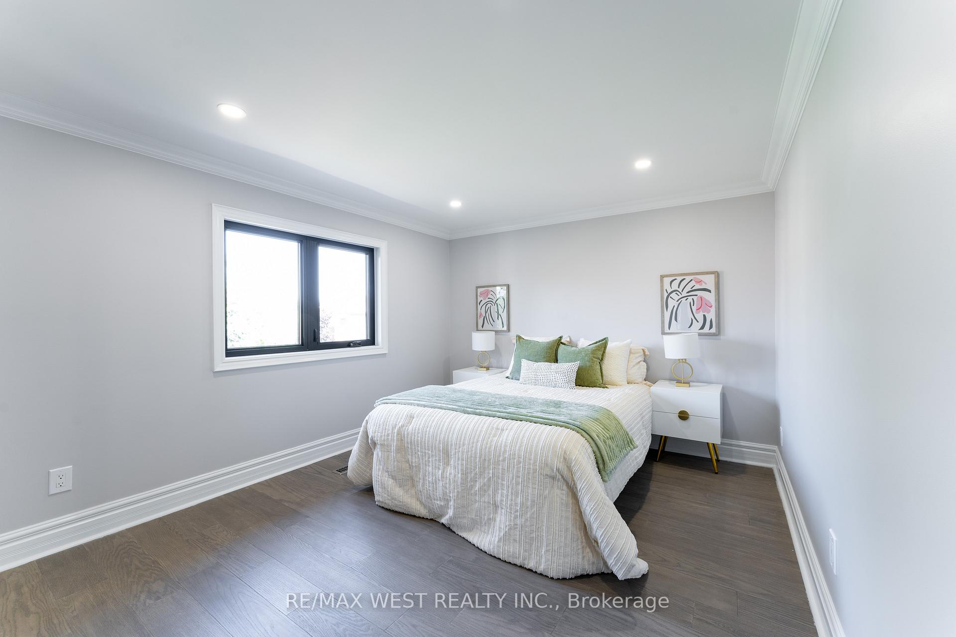 Photo 27 of 343 Mullen Drive, Vaughan, Brownridge — HOMEH