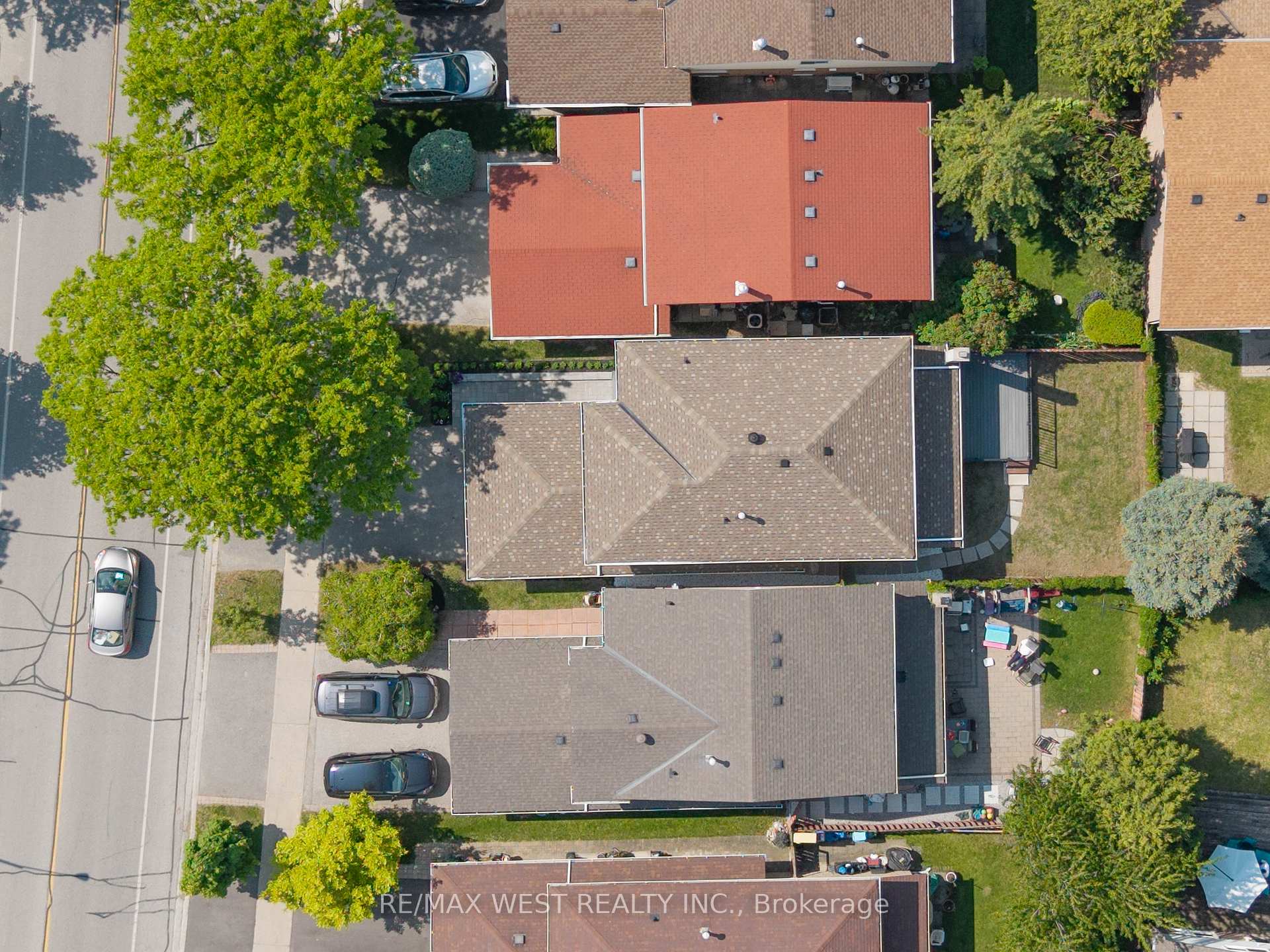 Photo 45 of 343 Mullen Drive, Vaughan, Brownridge — HOMEH