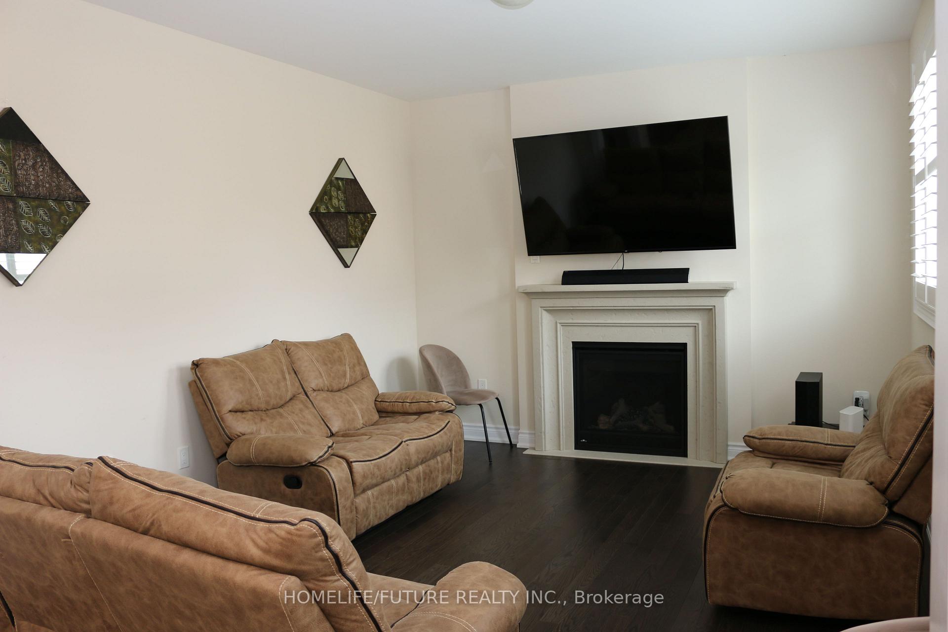 Photo 3 of 80 Grady Drive, Clarington, Newcastle — HOMEH