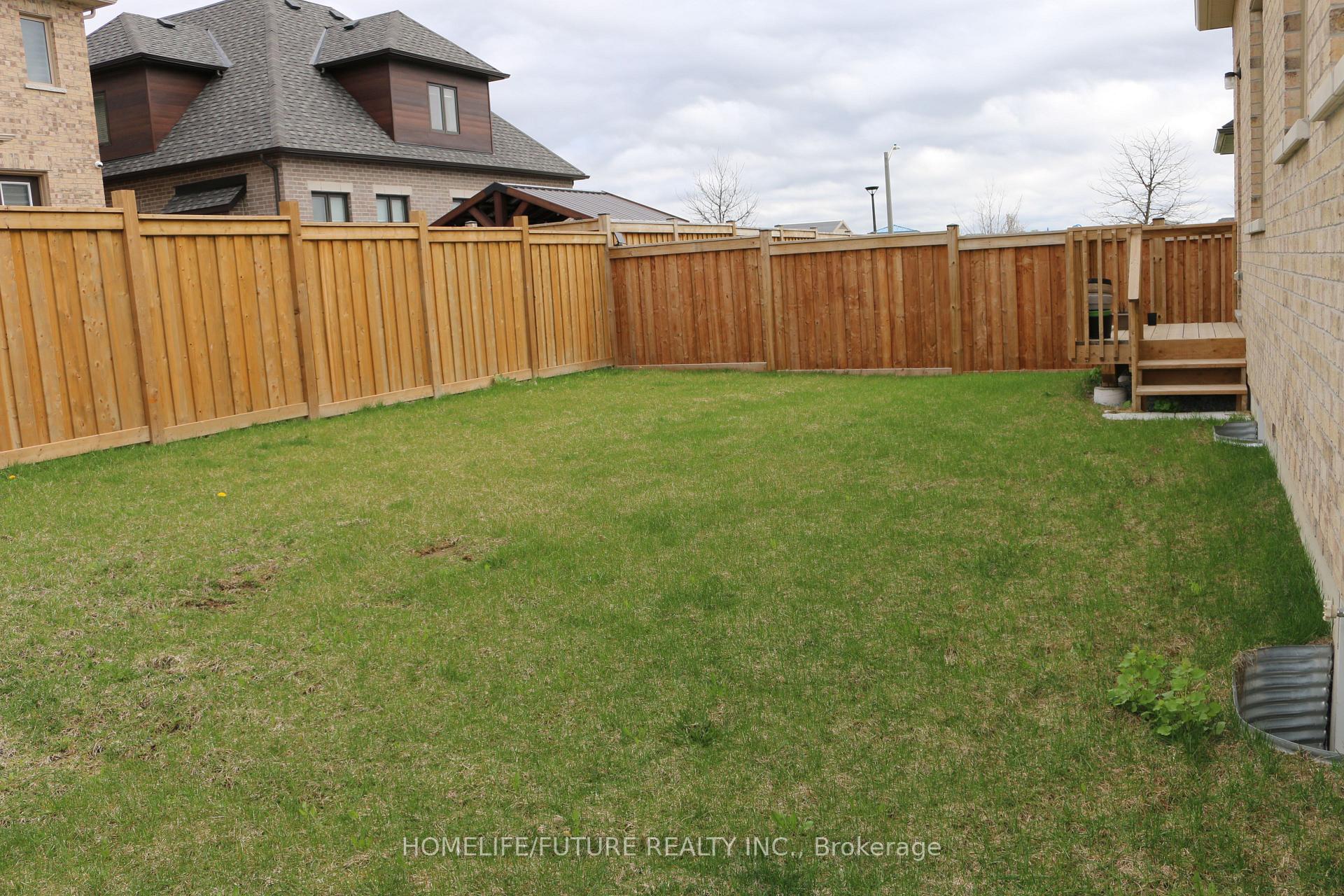 Photo 19 of 80 Grady Drive, Clarington, Newcastle — HOMEH
