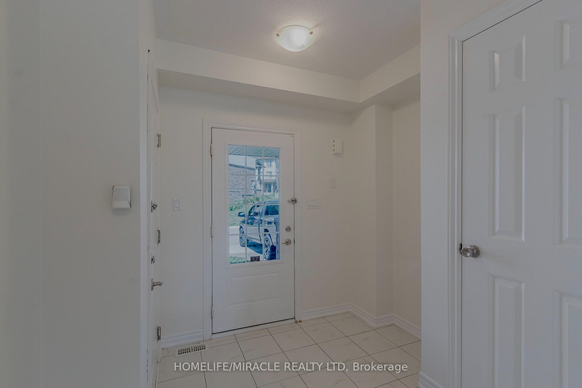 Photo 4 of Unit 21, 740 Linden Drive, Cambridge — HOMEH