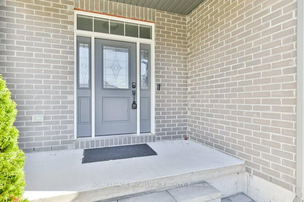 Photo 12 of 108 Ledgerock Court, Quinte West, Sidney Ward — HOMEH