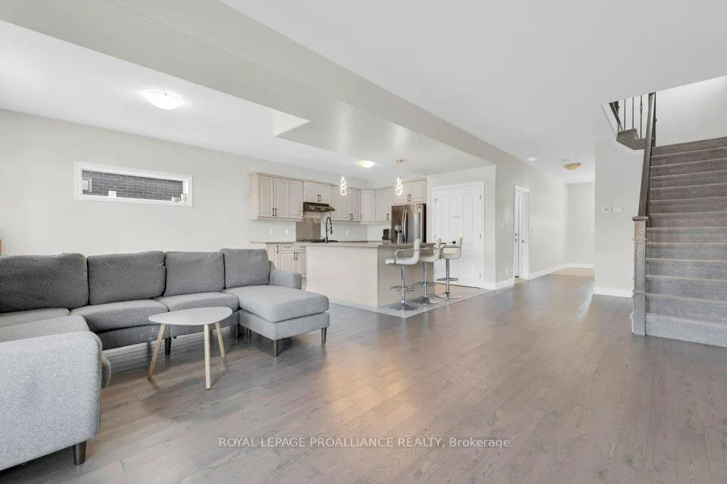 Photo 18 of 108 Ledgerock Court, Quinte West, Sidney Ward — HOMEH