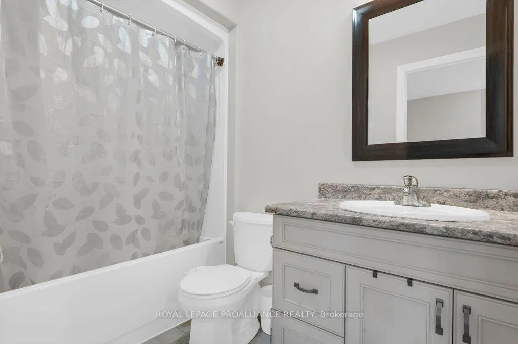 Photo 21 of 108 Ledgerock Court, Quinte West, Sidney Ward — HOMEH