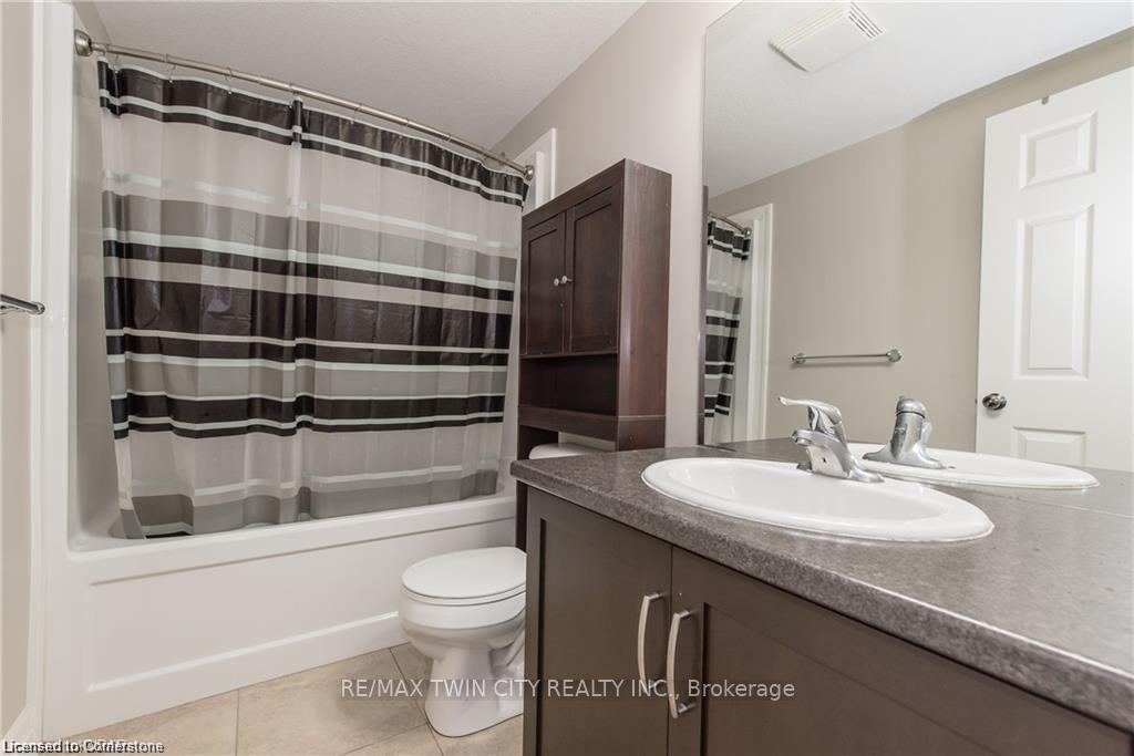 Photo 5 of Unit 6B, 1180 Countrystone Drive, Kitchener — HOMEH