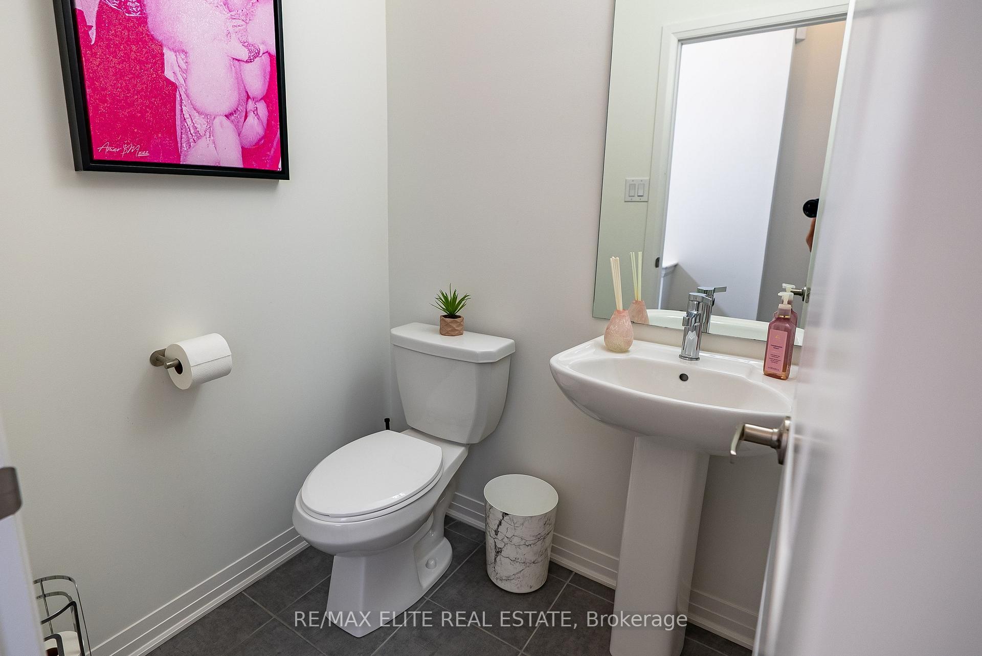 Photo 24 of Unit 26, 13 Totten Trail, New Tecumseth, Tottenham — HOMEH