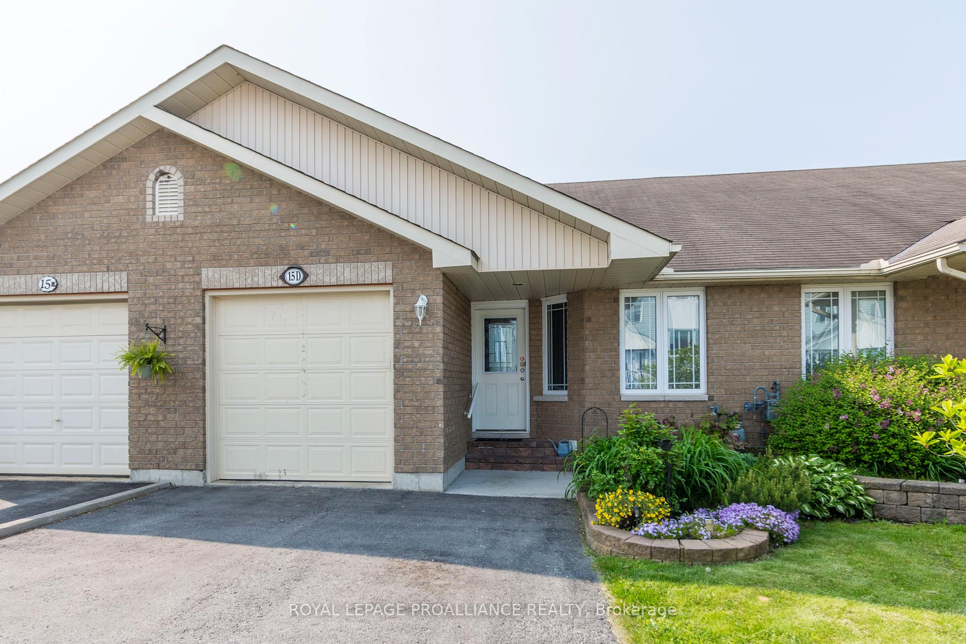Front of 15D Gross Street