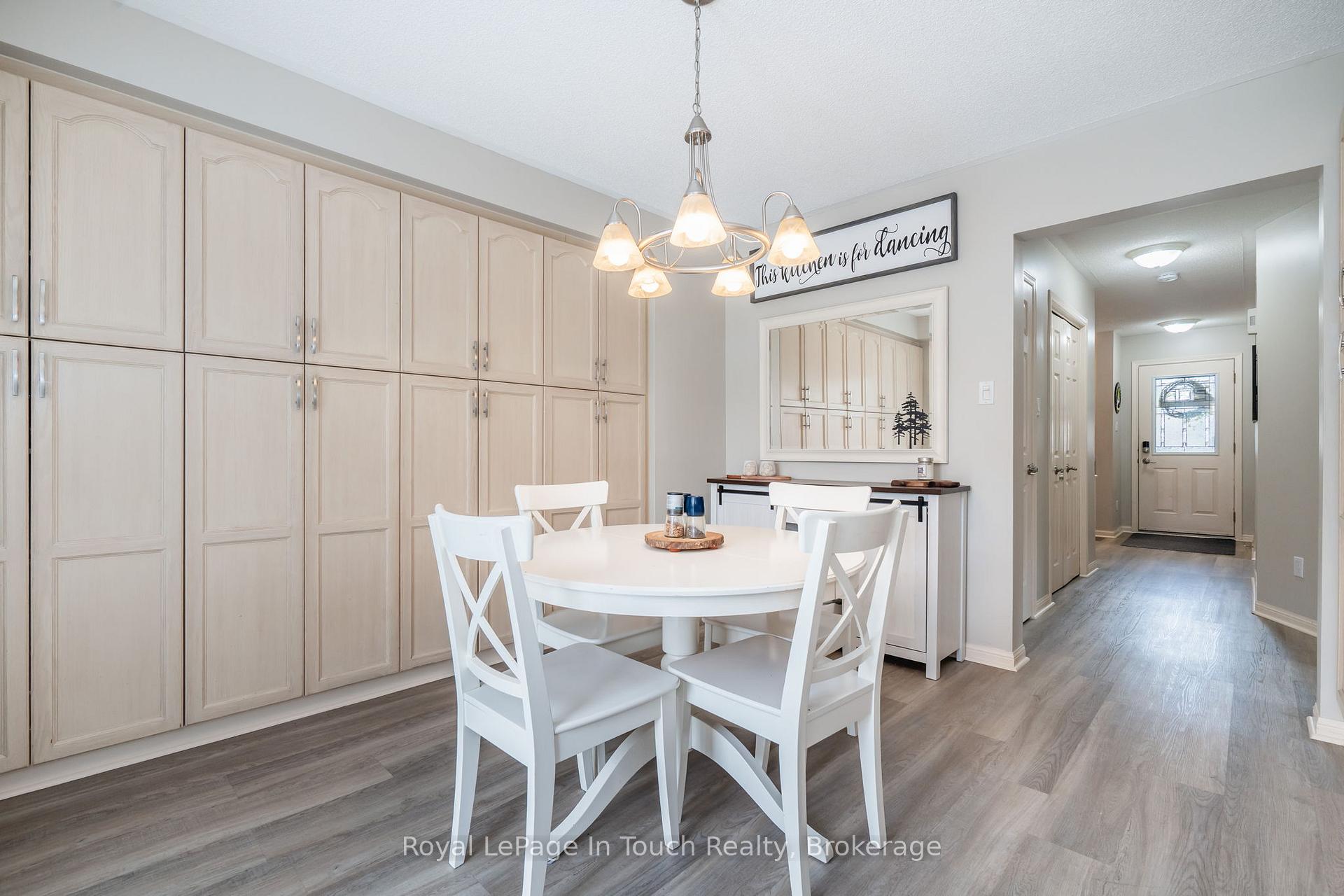 Photo 9 of 215 Margaret Street, Midland — HOMEH