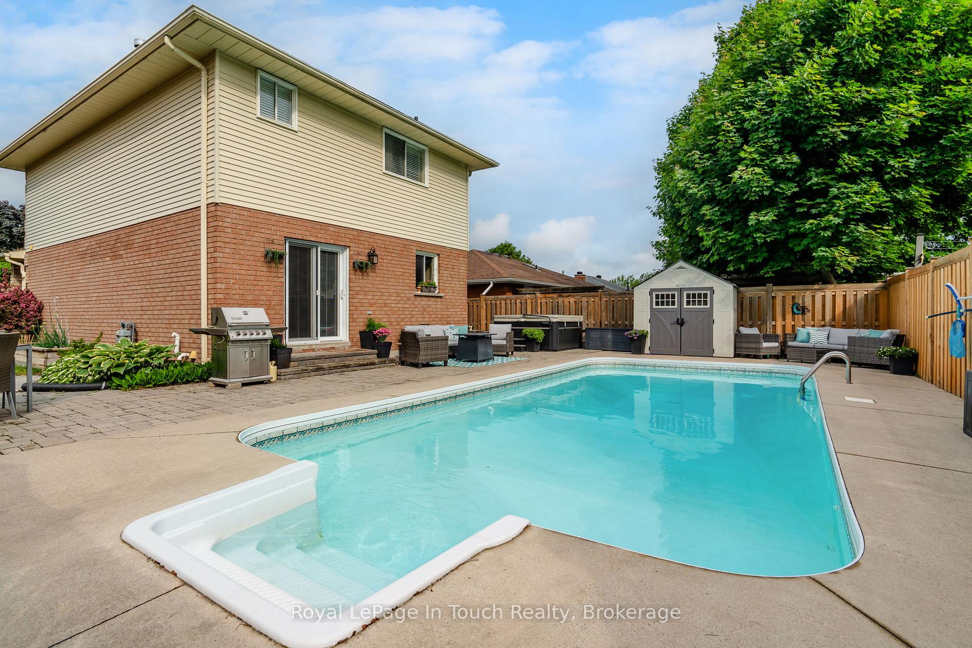 Photo 17 of 215 Margaret Street, Midland — HOMEH