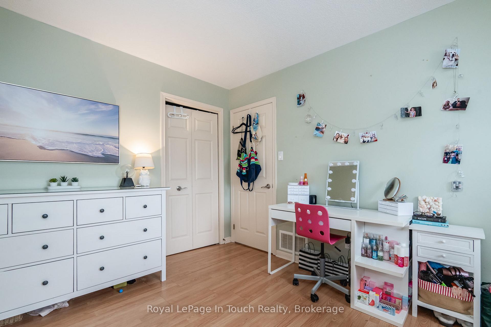Photo 27 of 215 Margaret Street, Midland — HOMEH