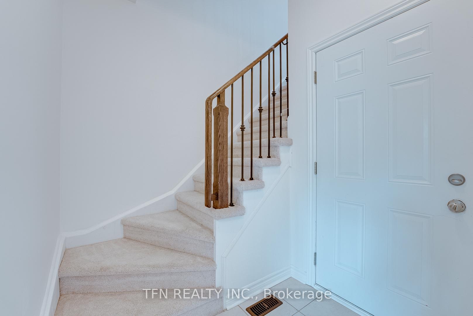 Photo 10 of 2360 Treversh Common, Burlington, Freeman — HOMEH