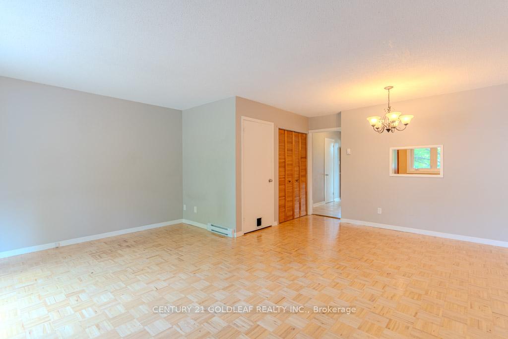 Photo 11 of 1342 Cedarcroft Crescent, Ottawa, Pineview — HOMEH