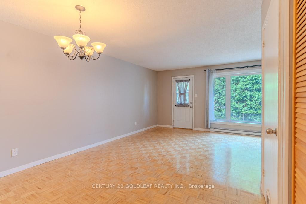Photo 15 of 1342 Cedarcroft Crescent, Ottawa, Pineview — HOMEH