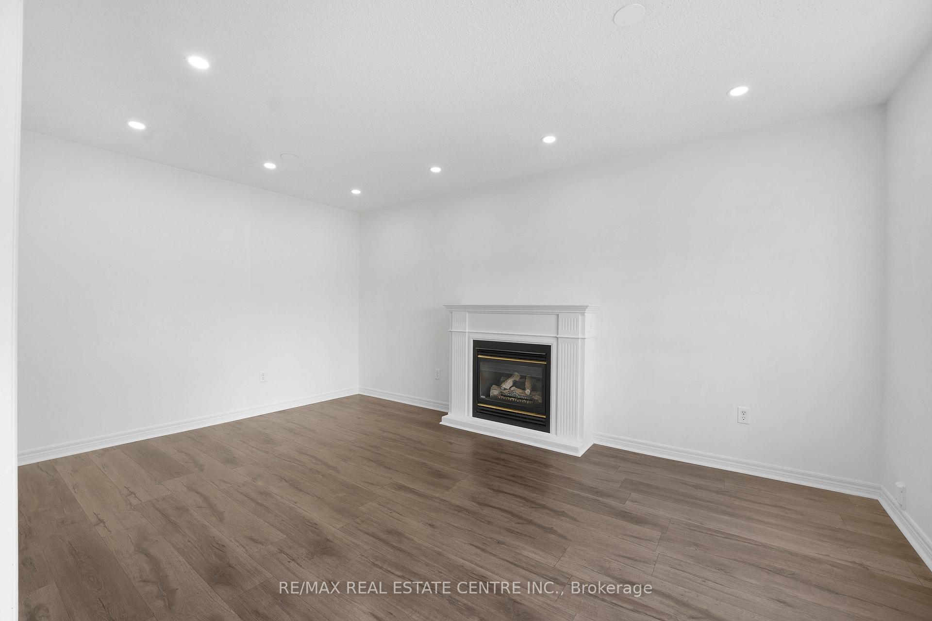 Photo 6 of 40 Octillo Boulevard, Brampton, Sandringham-Wellington — HOMEH