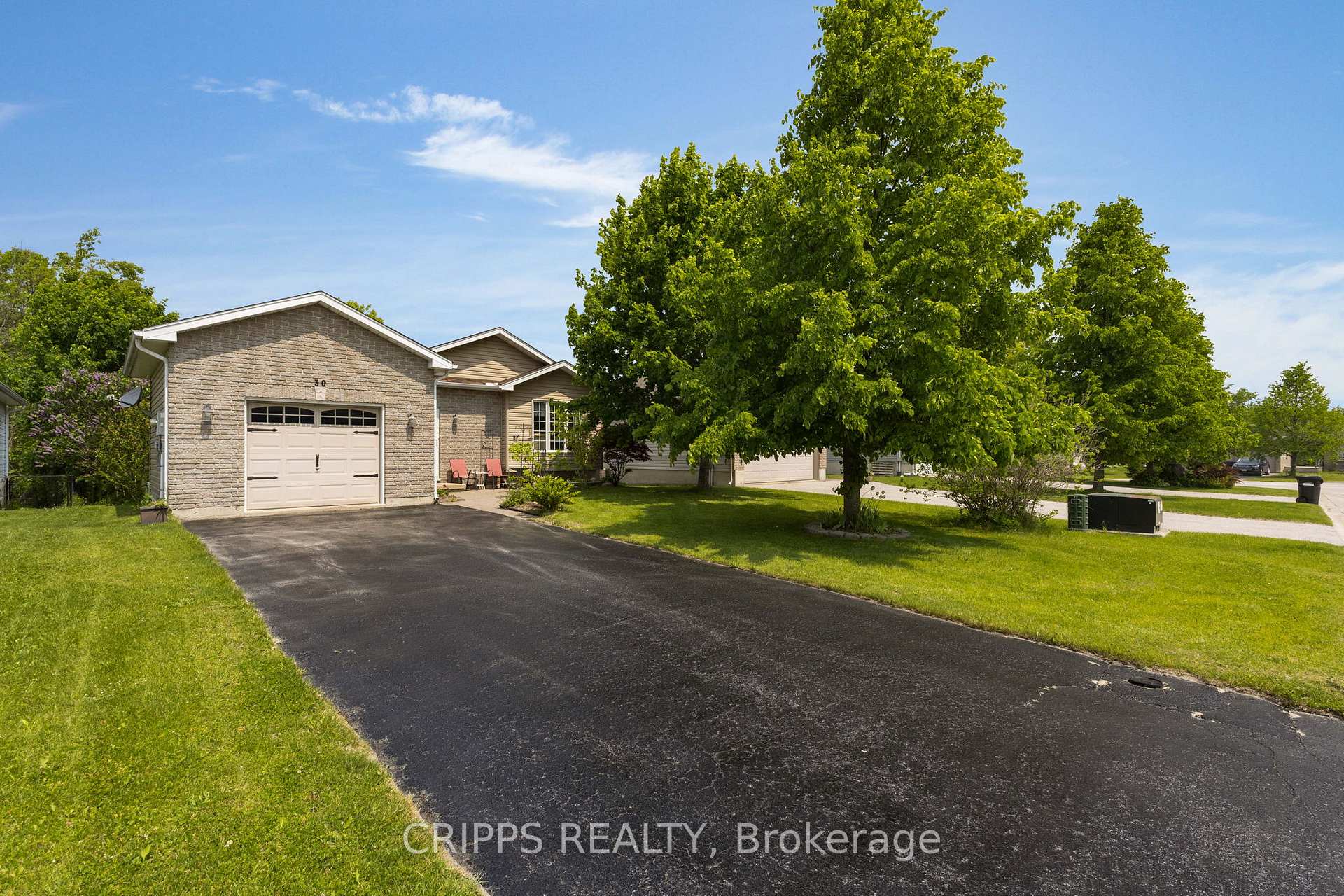Front of 30 Georgias Walk