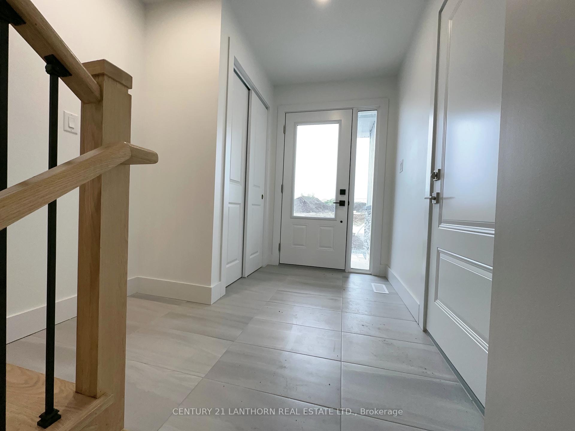 Photo 2 of 58 Summit Crescent, Belleville, Belleville Ward — HOMEH