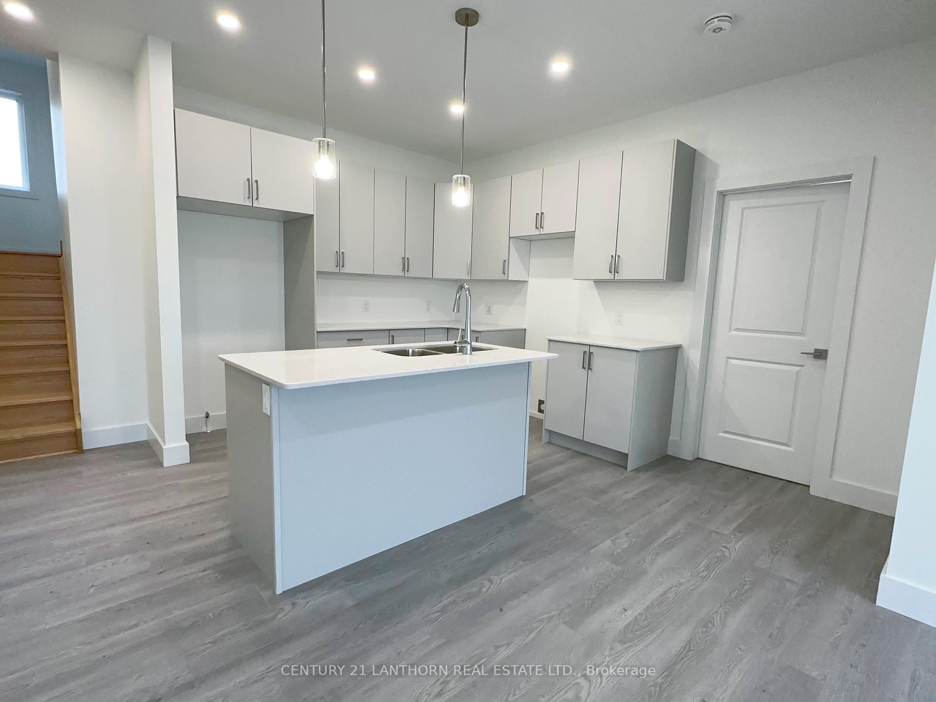 Photo 4 of 58 Summit Crescent, Belleville, Belleville Ward — HOMEH