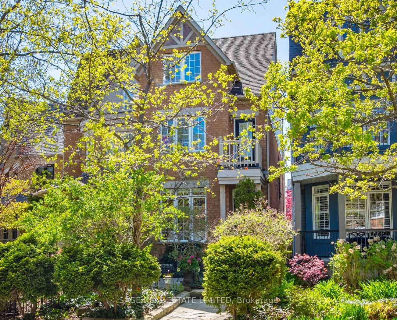 Front of 116 Boardwalk Drive