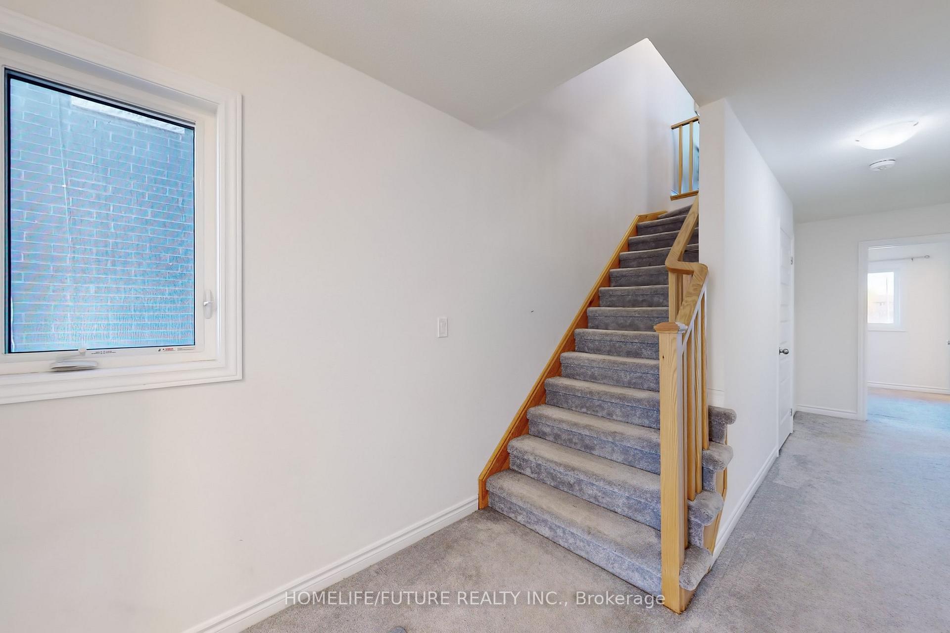 Photo 10 of 954 Kicking Horse Path, Oshawa, McLaughlin — HOMEH