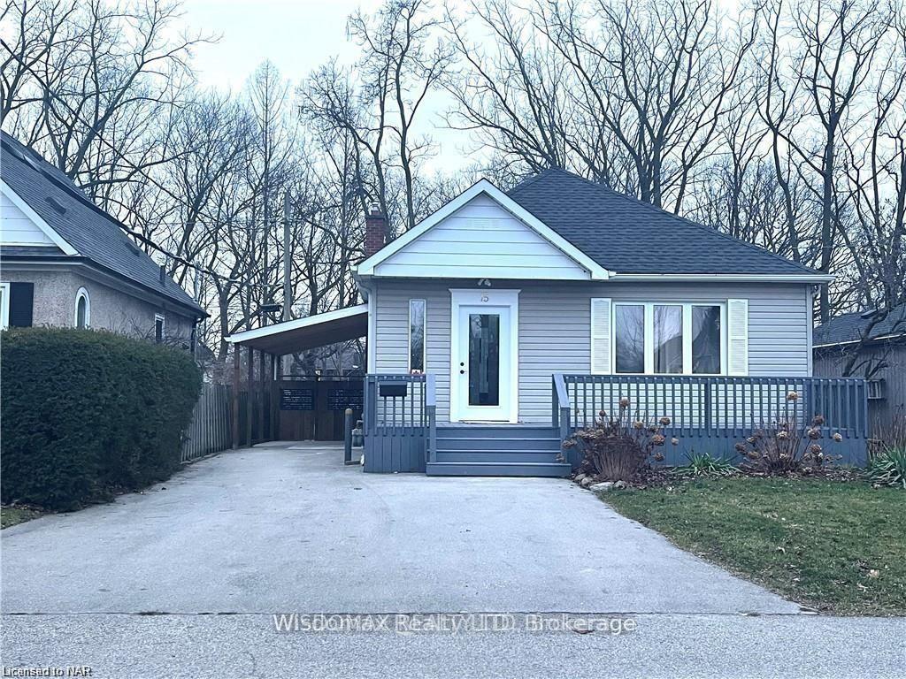 Photo 3 of 15 Philpark Road, St. Catharines, Port Dalhousie — HOMEH