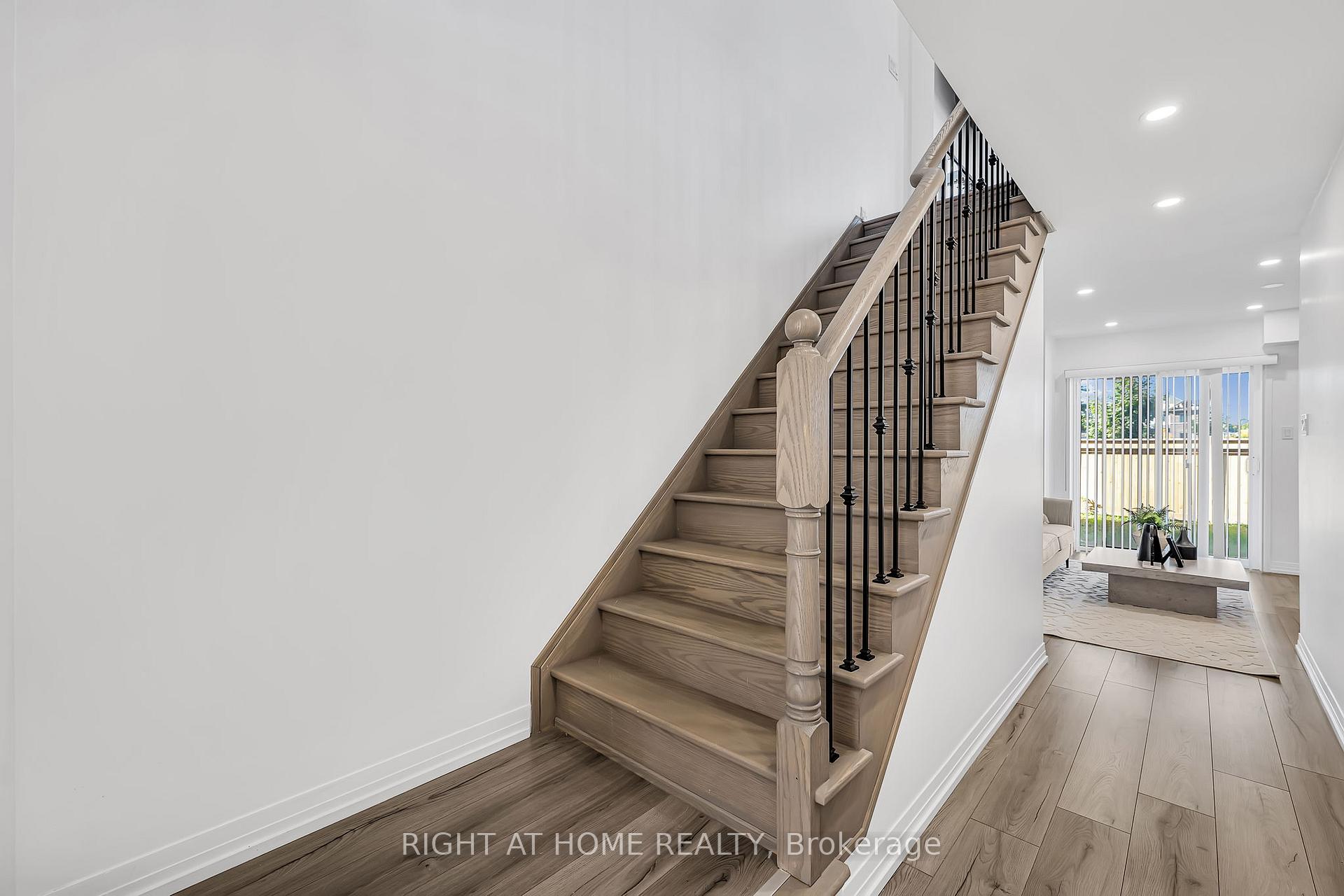 Photo 6 of 112 Bavin Street, Clarington, Bowmanville — HOMEH