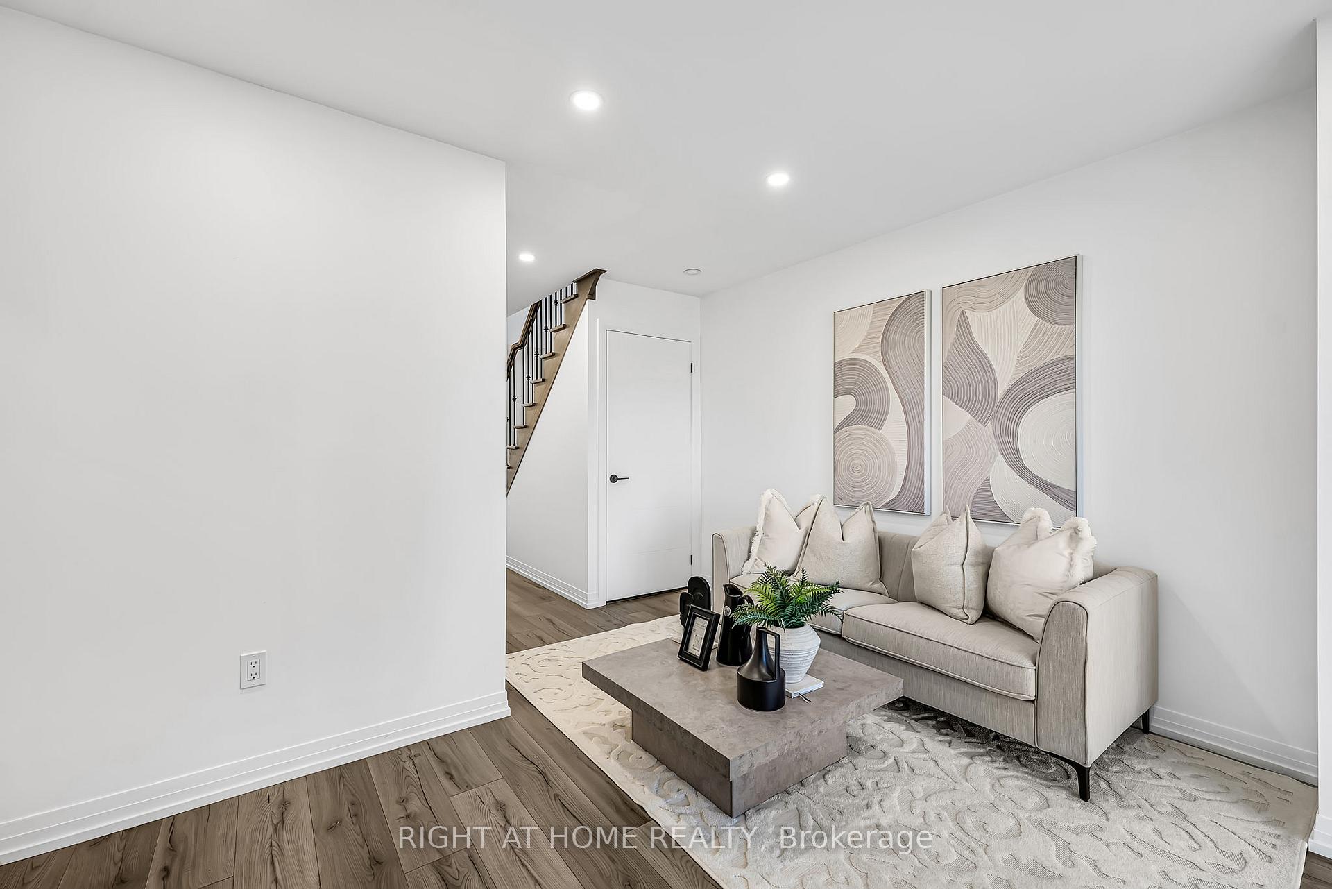 Photo 9 of 112 Bavin Street, Clarington, Bowmanville — HOMEH