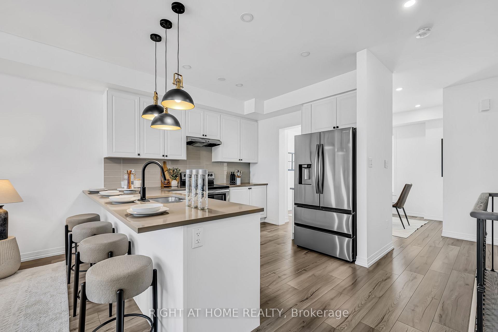 Photo 16 of 112 Bavin Street, Clarington, Bowmanville — HOMEH