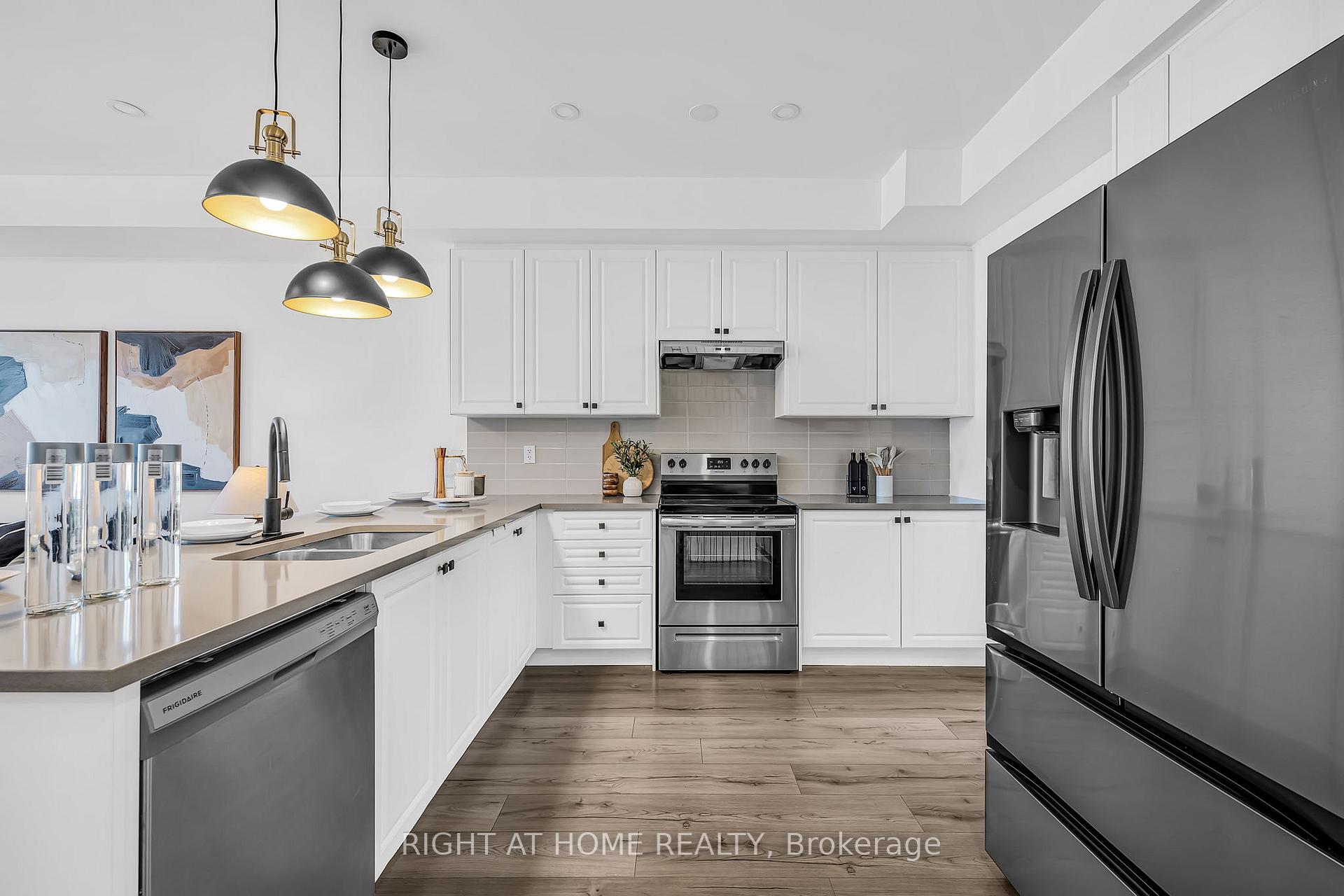 Photo 17 of 112 Bavin Street, Clarington, Bowmanville — HOMEH