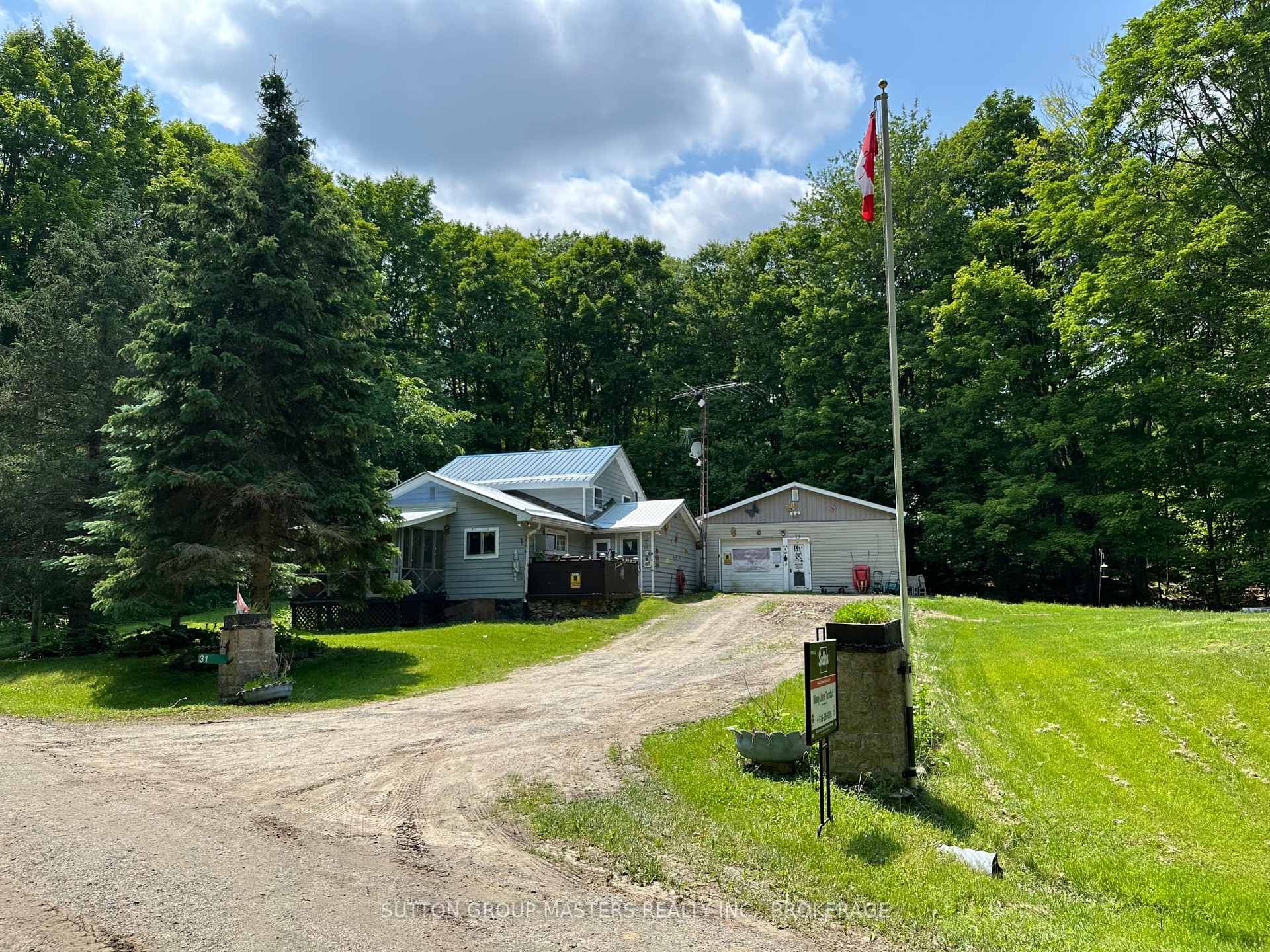 Photo 4 of 31 White Road, Frontenac, Frontenac South — HOMEH