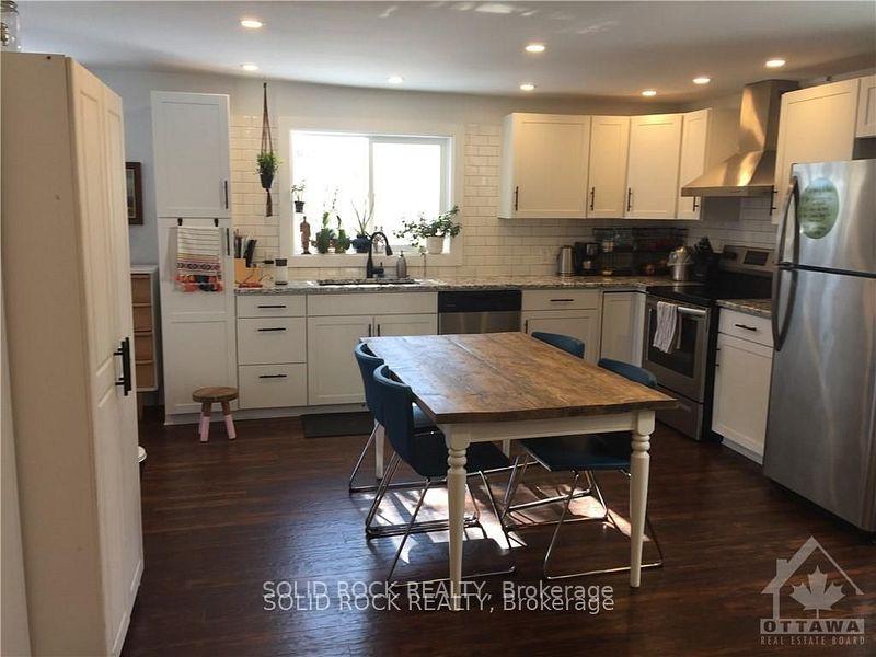 Photo 17 of 1368-1370 Meadow Drive, Ottawa, Greely — HOMEH