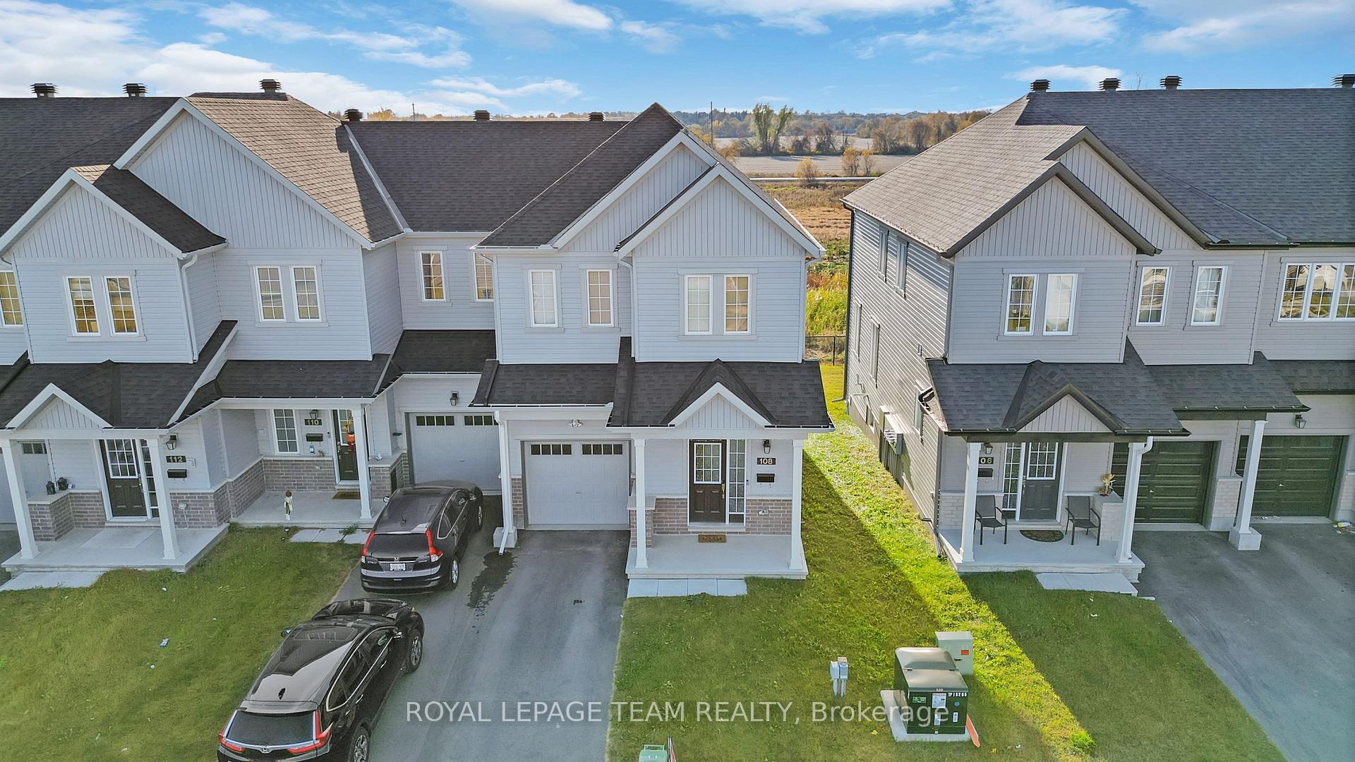 Photo 2 of 108 Main Halyard Lane, Ottawa, Barrhaven - Half Moon Bay — HOMEH