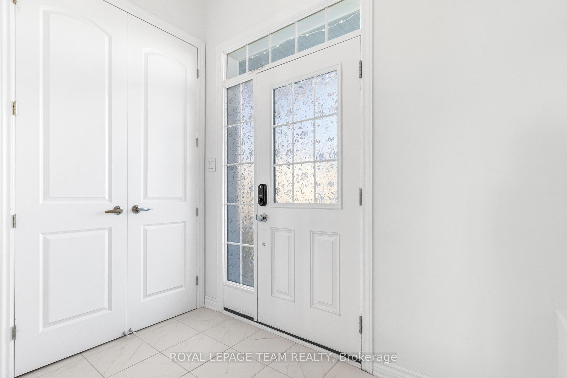 Photo 6 of 108 Main Halyard Lane, Ottawa, Barrhaven - Half Moon Bay — HOMEH