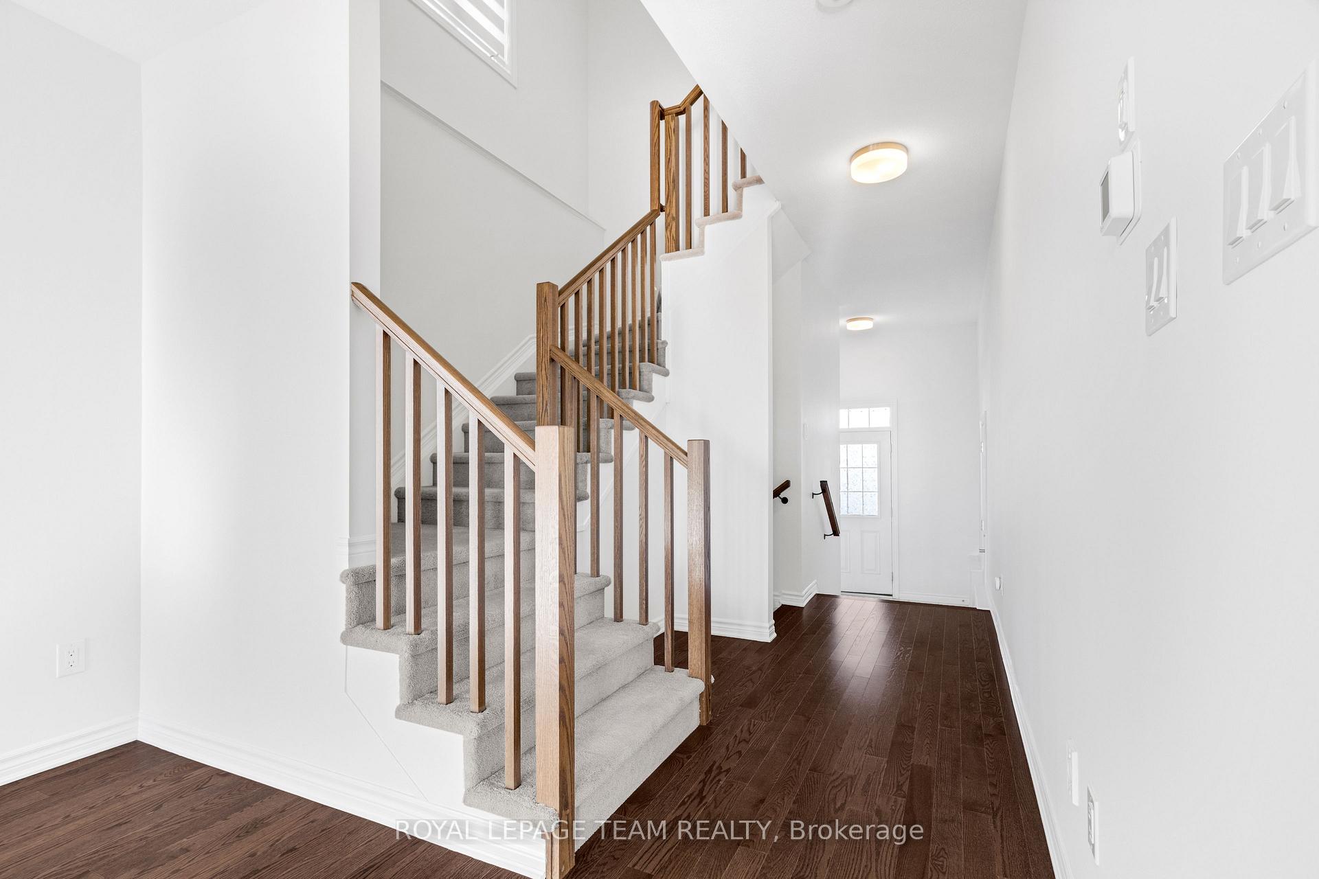 Photo 13 of 108 Main Halyard Lane, Ottawa, Barrhaven - Half Moon Bay — HOMEH