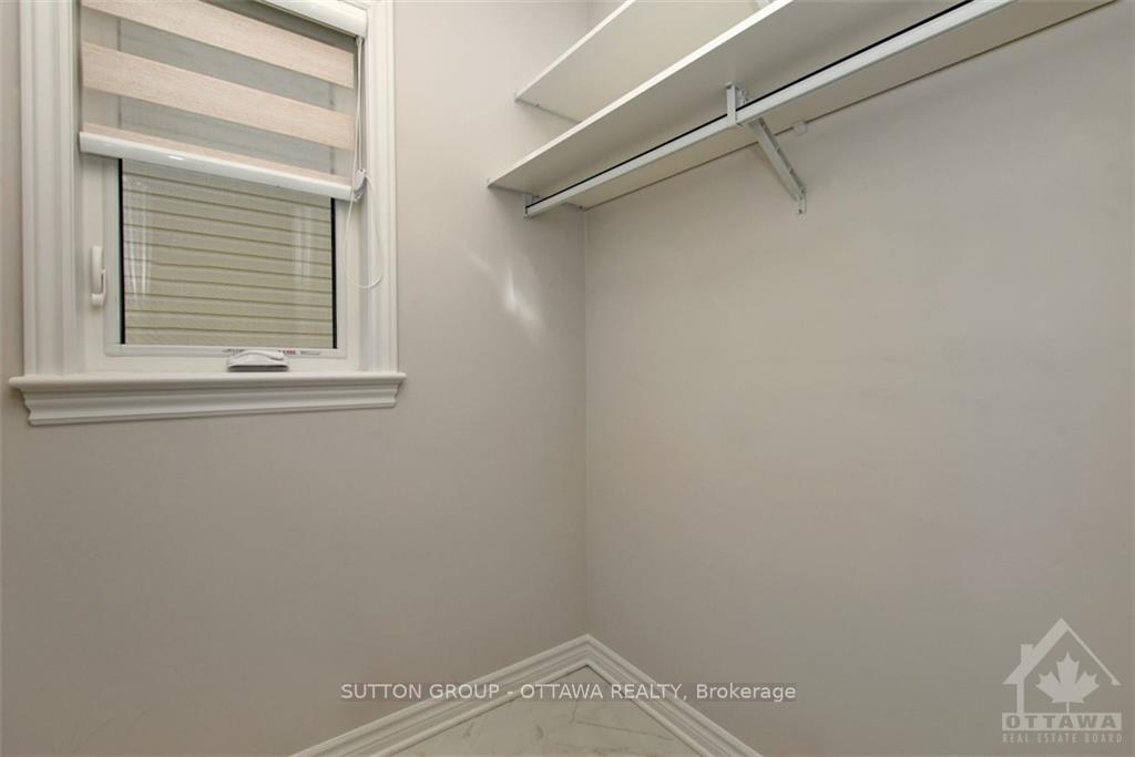 Photo 3 of 703 Moonflower Crescent, Ottawa, Blossom Park/Kemp Park/Findlay Creek — HOMEH