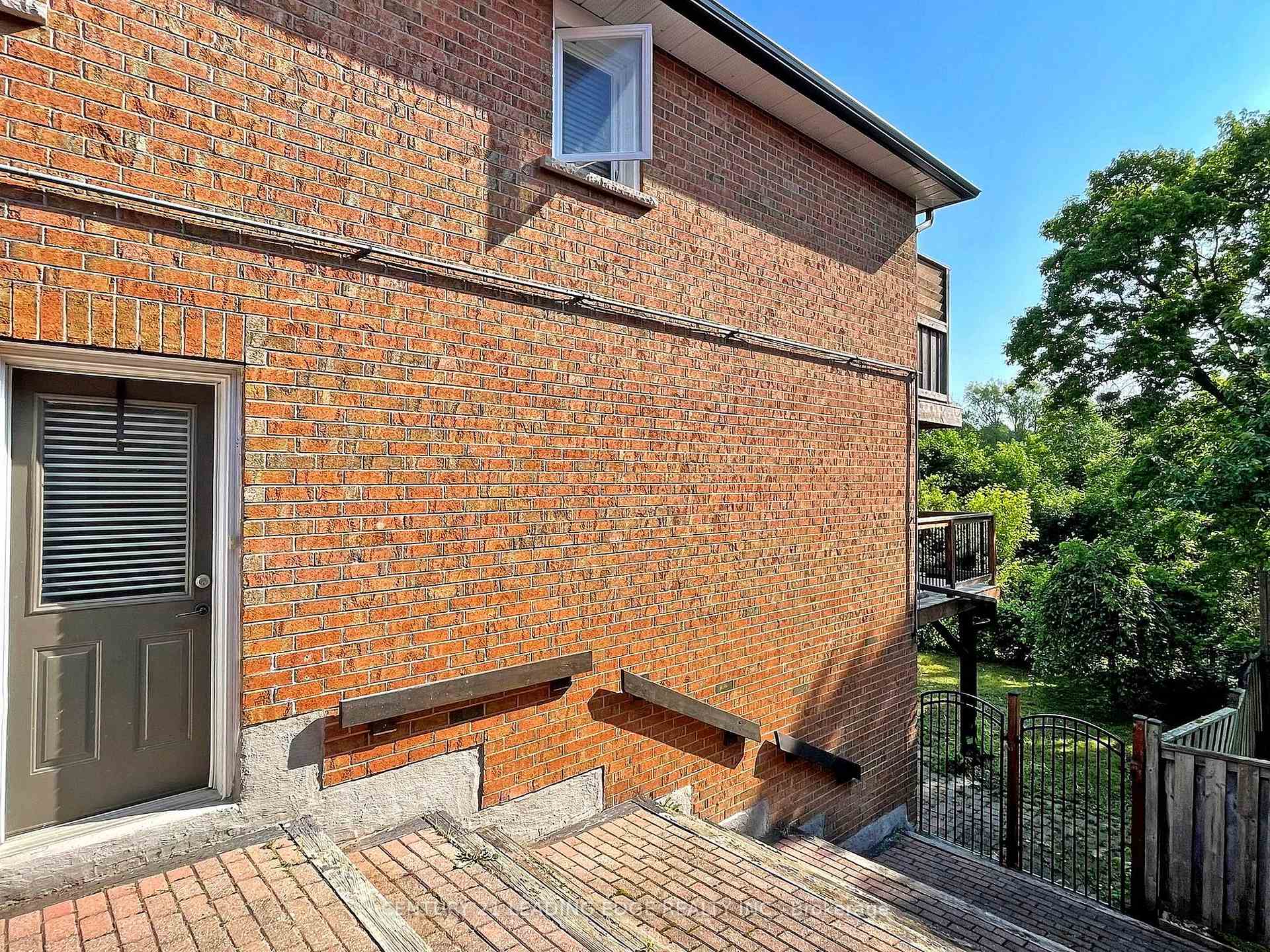 Photo 3 of Unit In Between, 61 Garden Street, Whitby, Downtown Whitby — HOMEH
