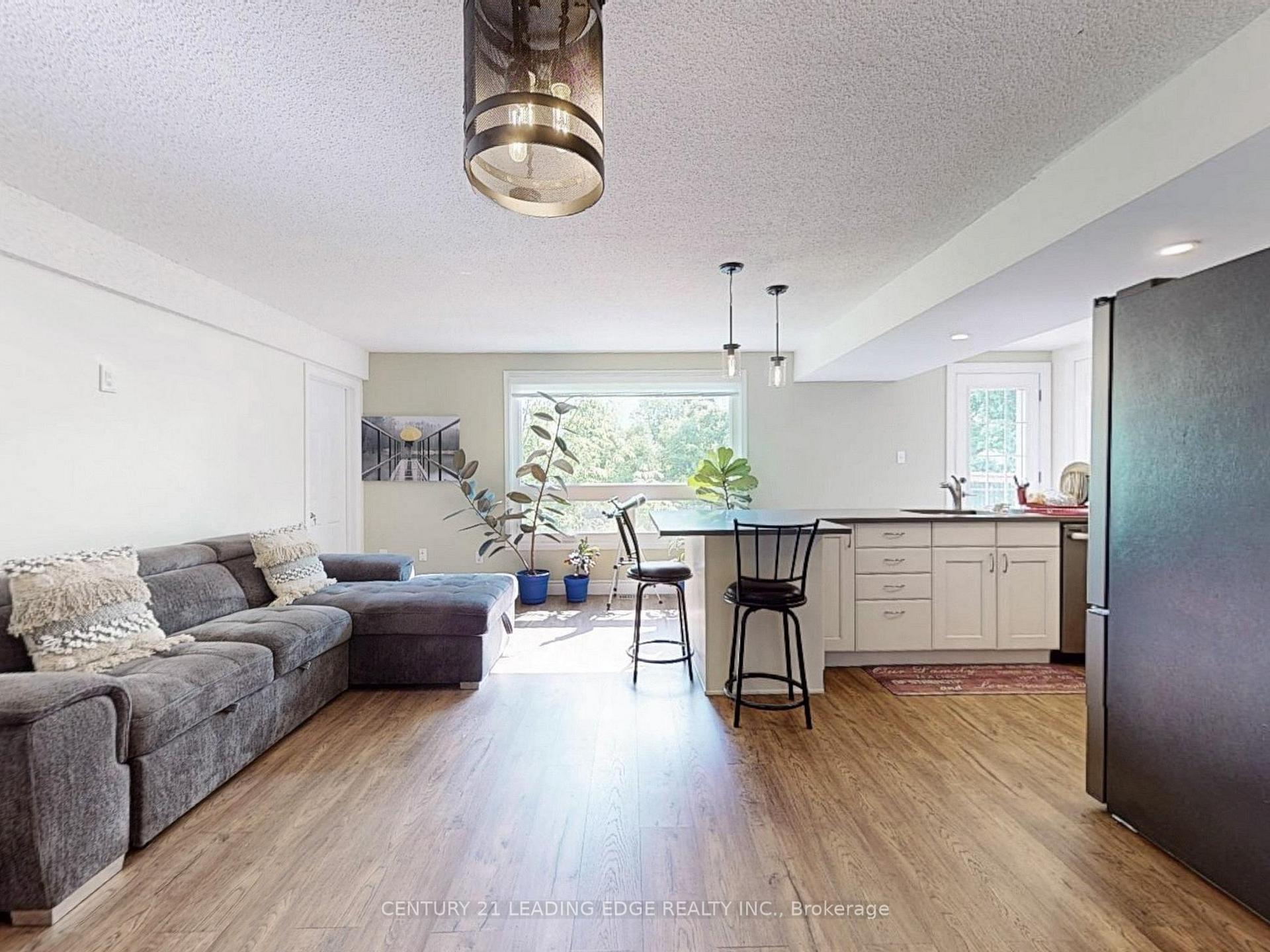 Photo 8 of Unit In Between, 61 Garden Street, Whitby, Downtown Whitby — HOMEH