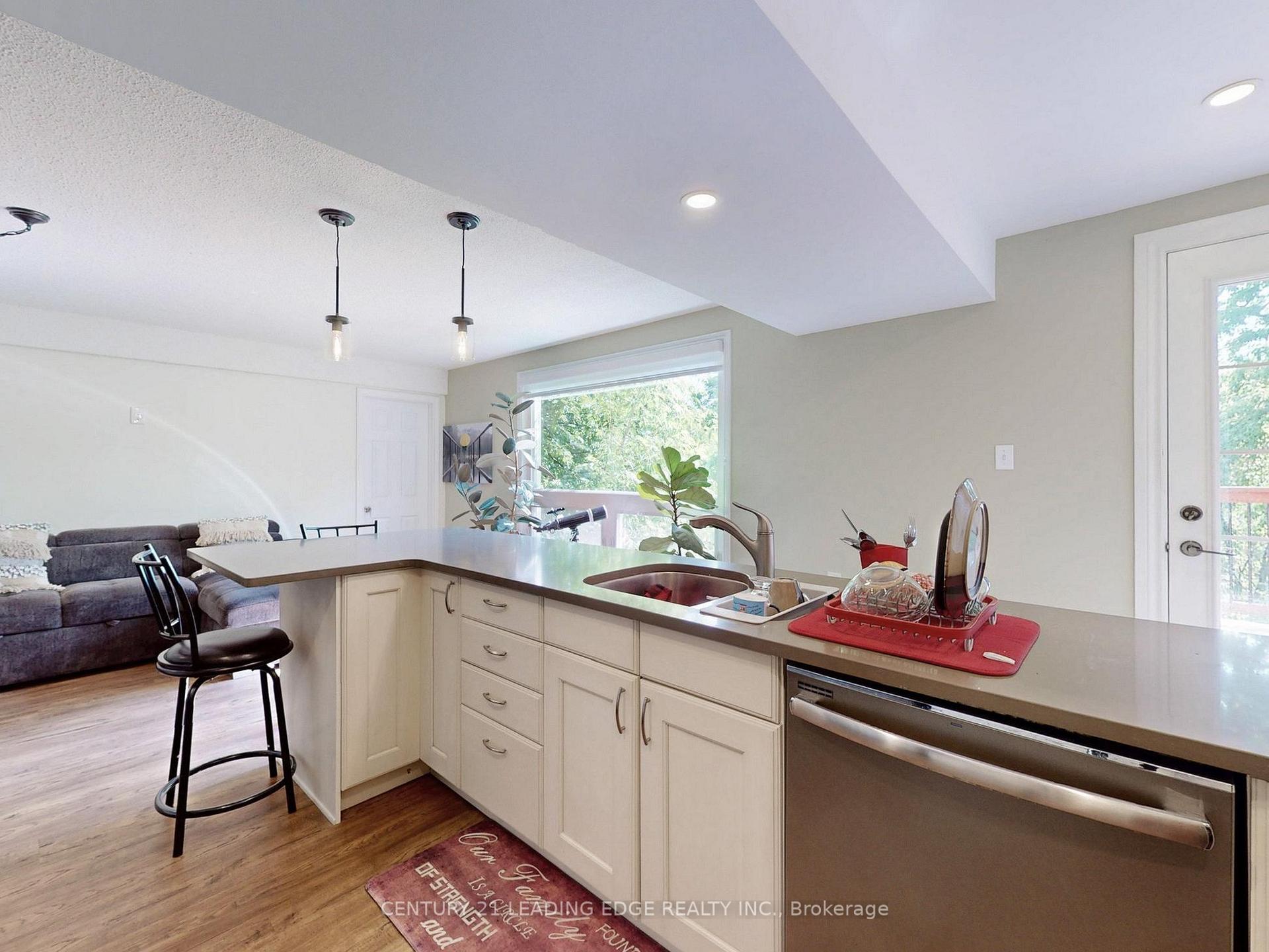 Photo 13 of Unit In Between, 61 Garden Street, Whitby, Downtown Whitby — HOMEH