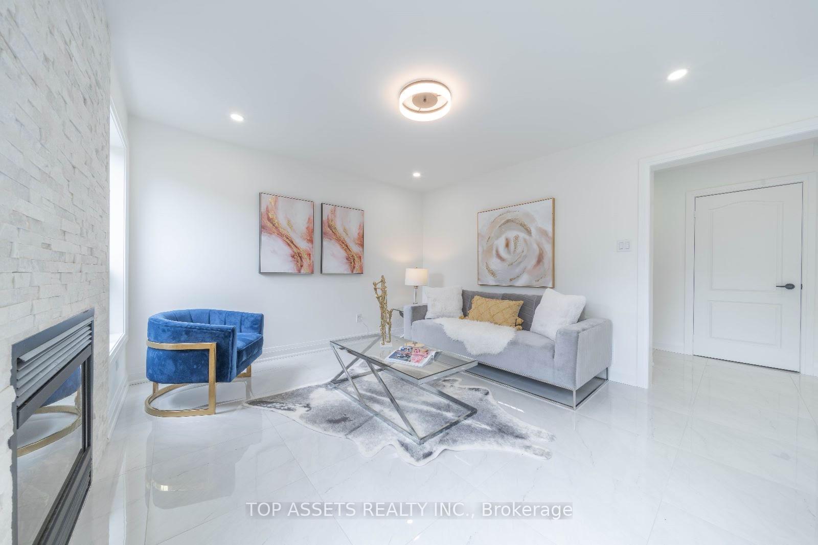 Photo 5 of 37 Landsdown Crescent, Markham, Wismer — HOMEH