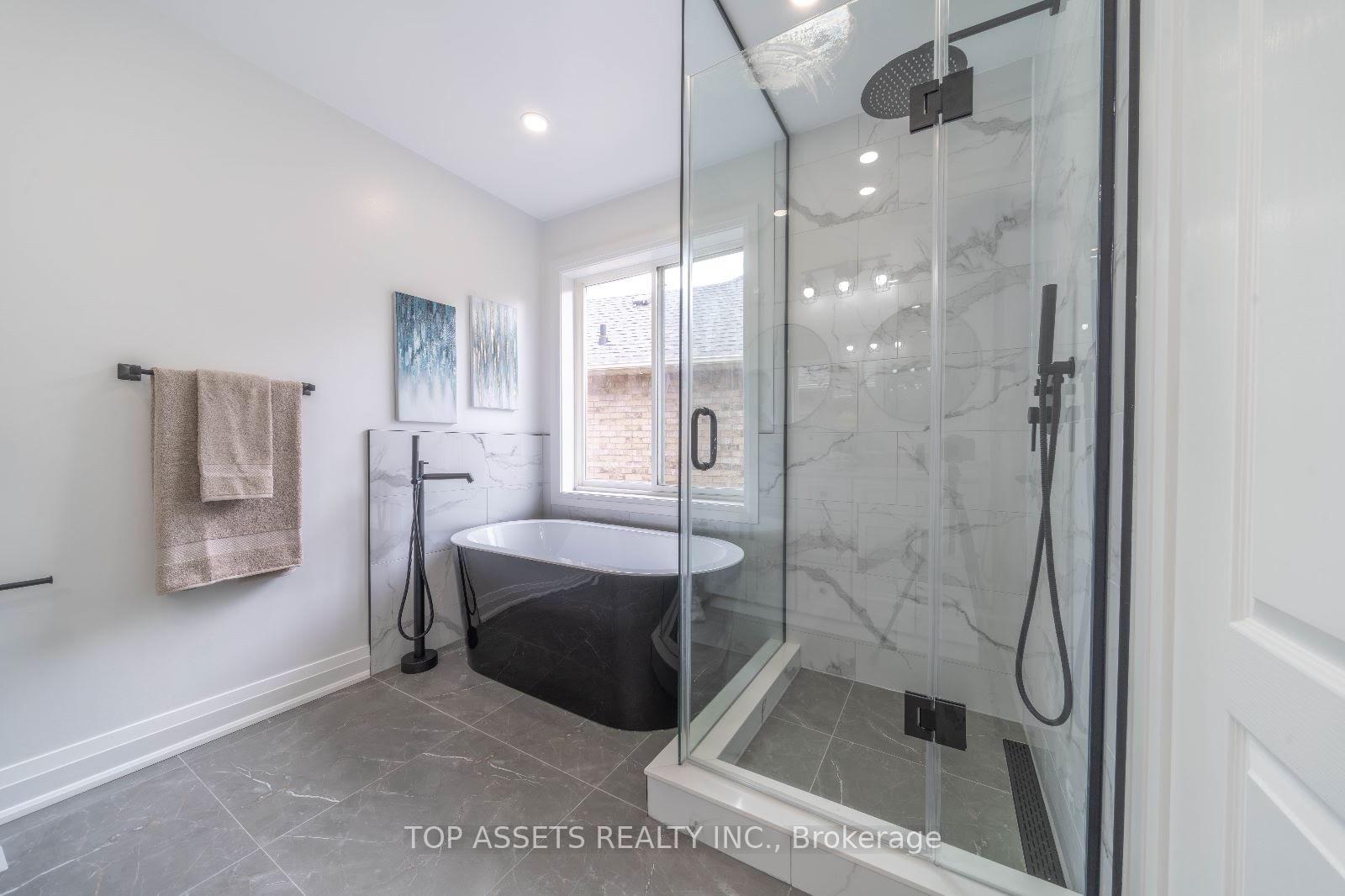 Photo 18 of 37 Landsdown Crescent, Markham, Wismer — HOMEH