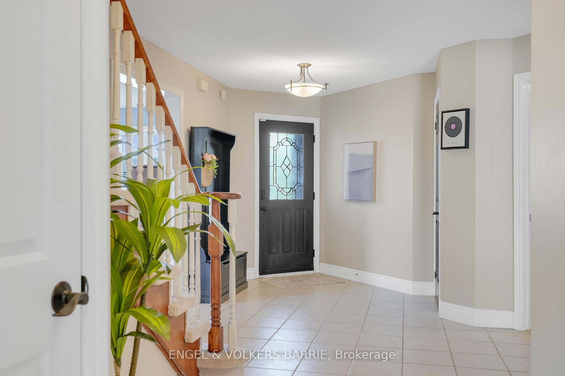 Photo 4 of 14 Muir Drive, Barrie, Ardagh — HOMEH