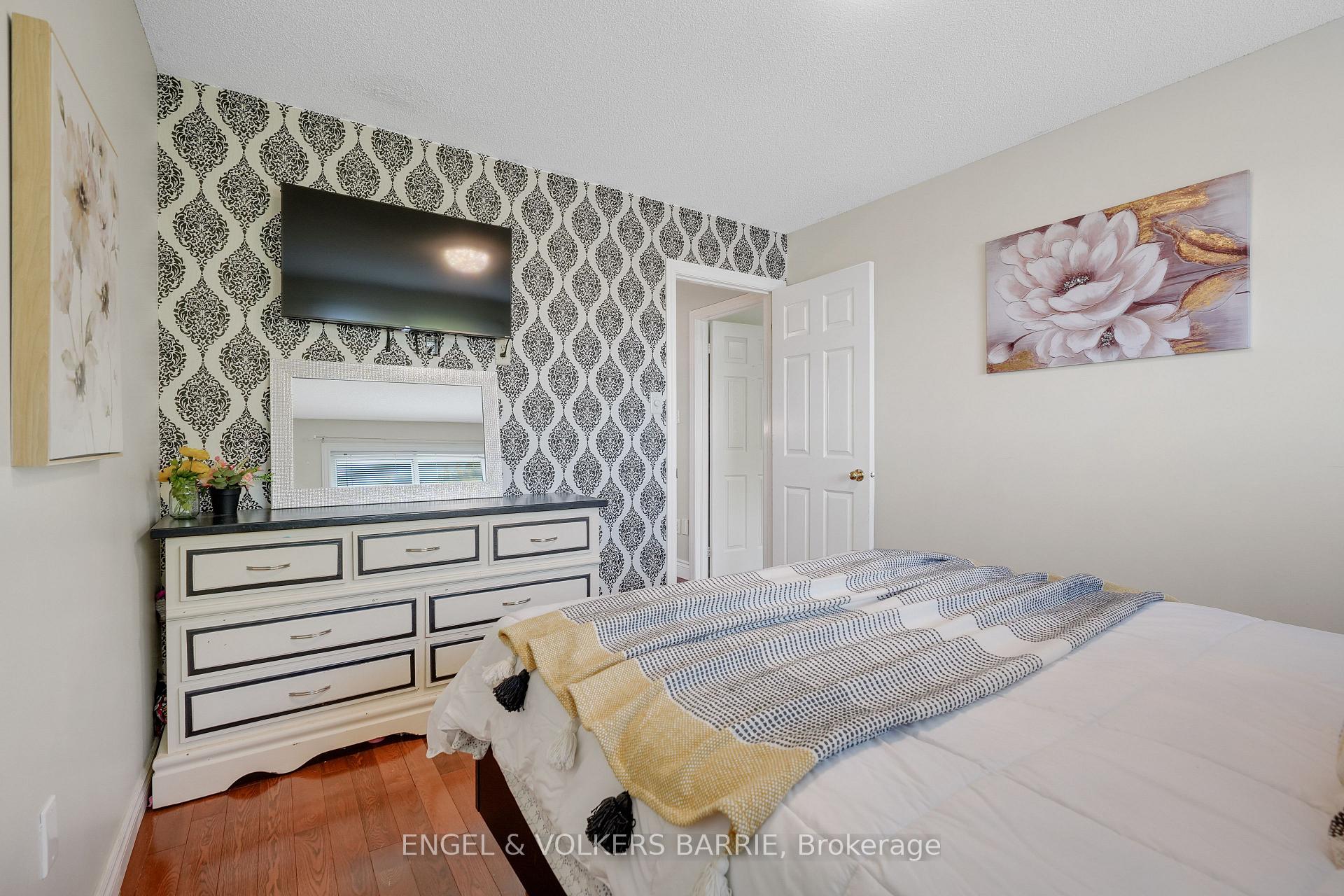 Photo 29 of 14 Muir Drive, Barrie, Ardagh — HOMEH