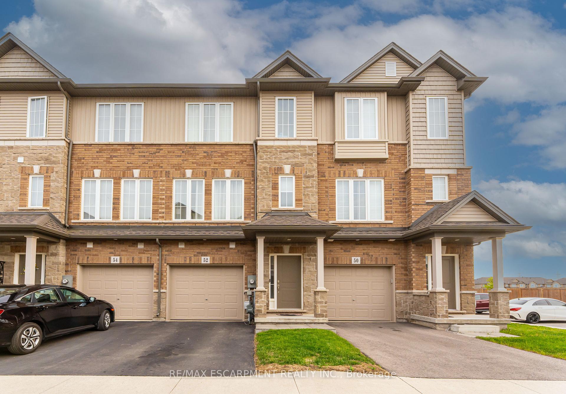 Front of 52 Aquarius Crescent