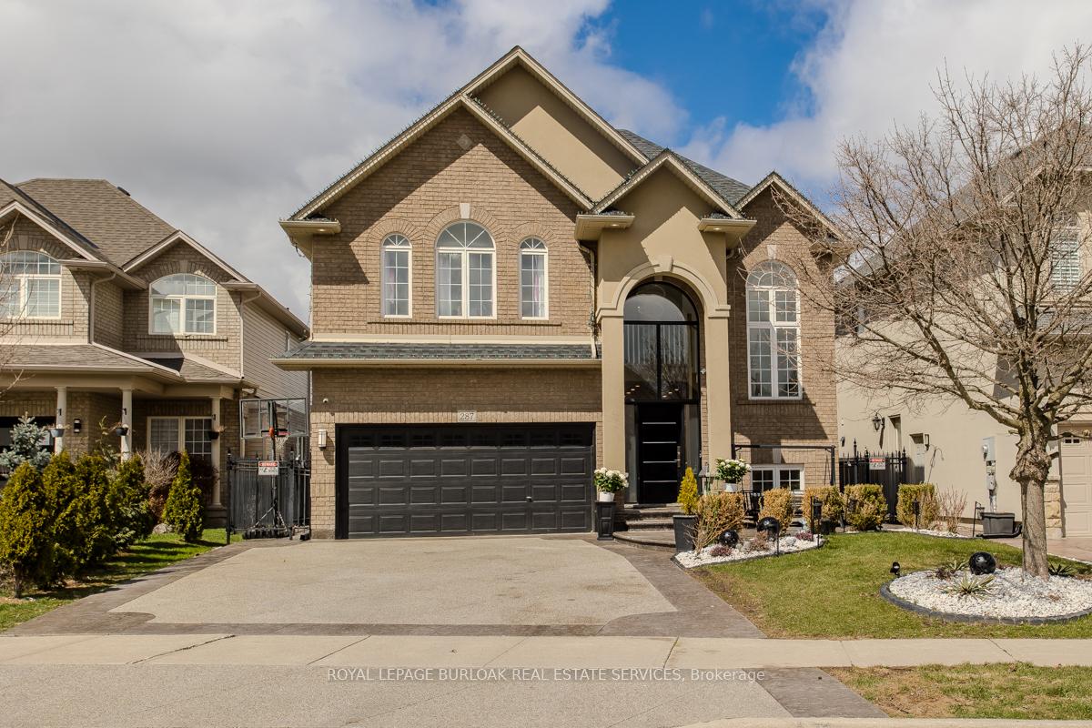 Photo 1 of 287 Cloverleaf Drive, Hamilton, Ancaster — HOMEH