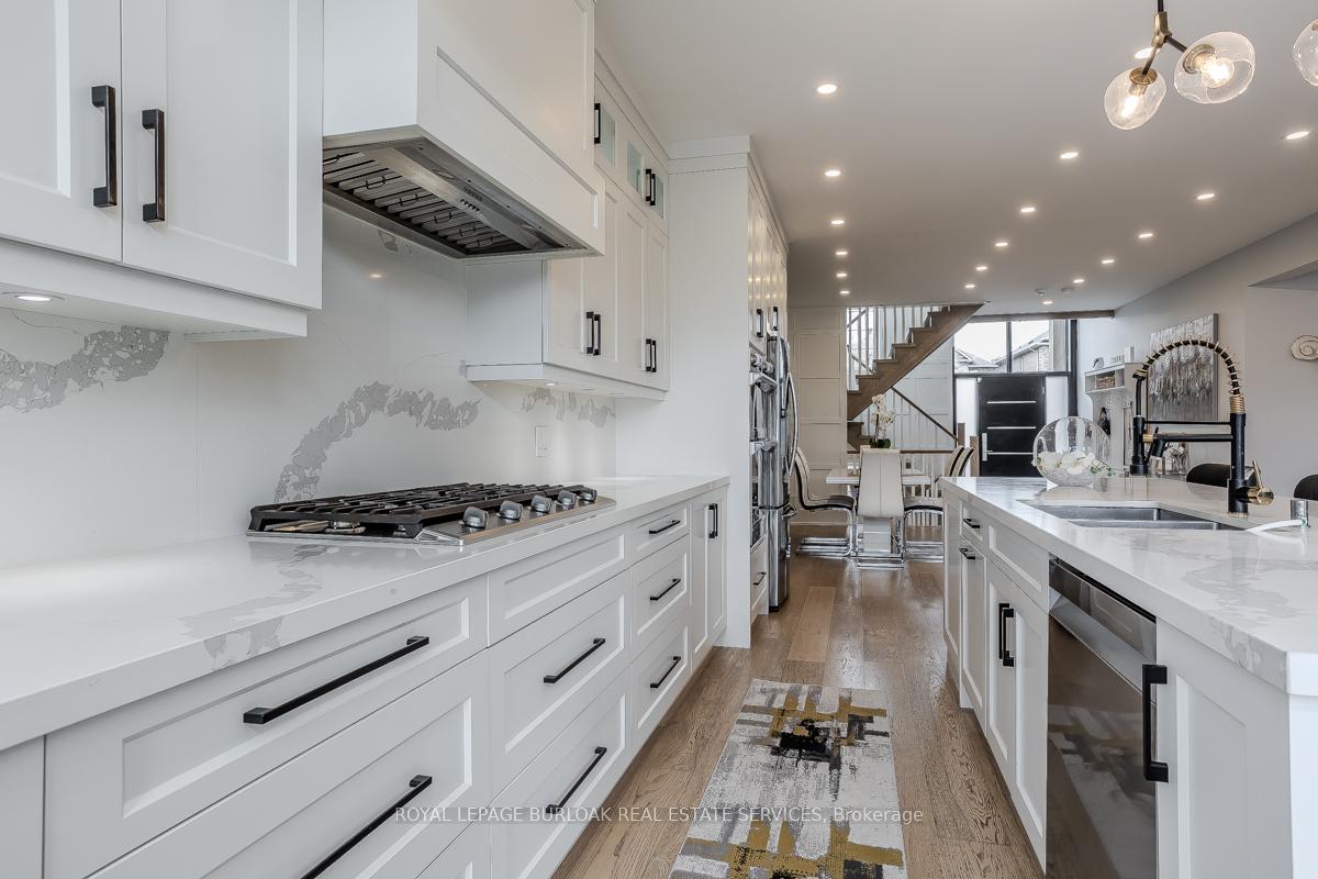 Photo 9 of 287 Cloverleaf Drive, Hamilton, Ancaster — HOMEH