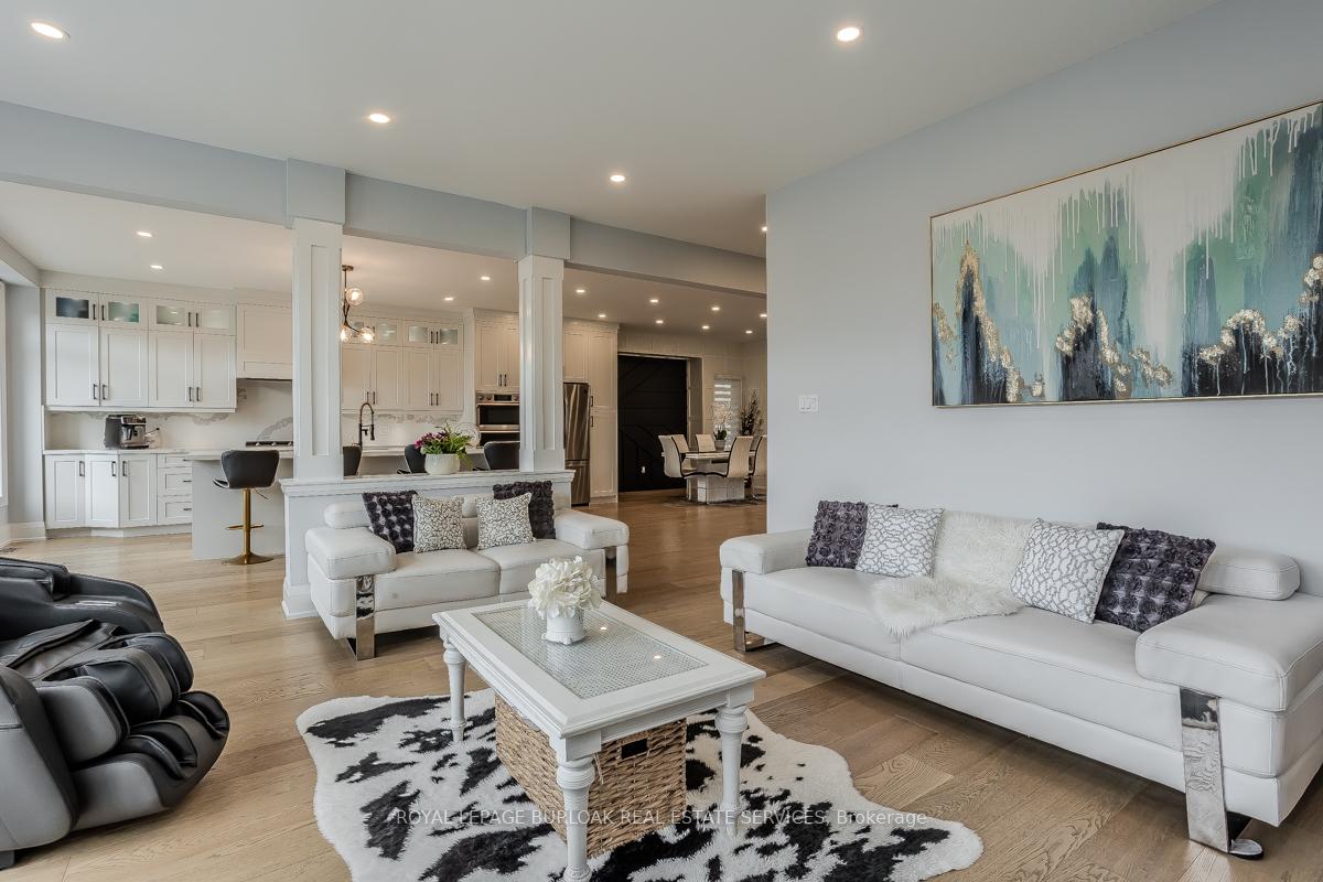 Photo 11 of 287 Cloverleaf Drive, Hamilton, Ancaster — HOMEH