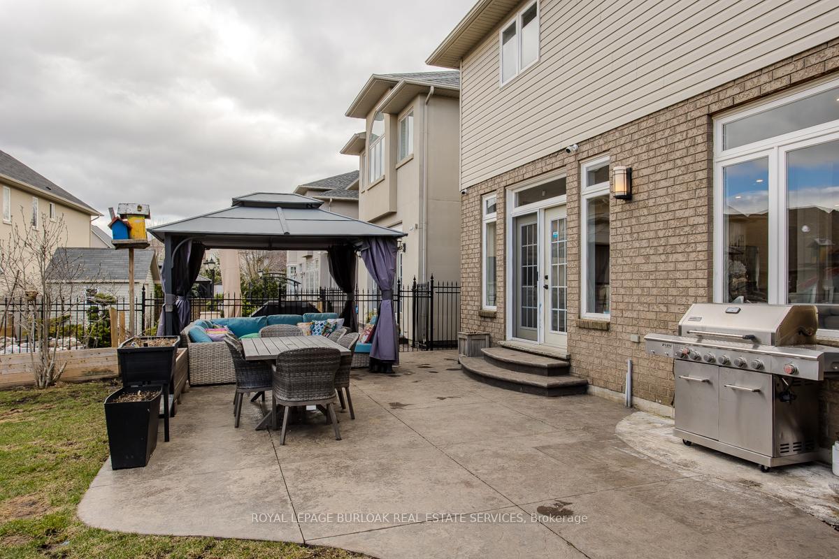 Photo 18 of 287 Cloverleaf Drive, Hamilton, Ancaster — HOMEH