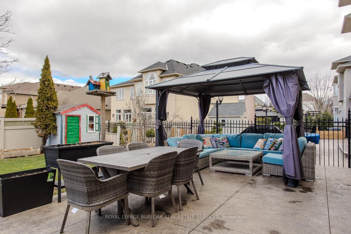 Photo 19 of 287 Cloverleaf Drive, Hamilton, Ancaster — HOMEH