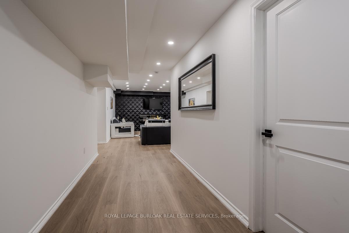 Photo 39 of 287 Cloverleaf Drive, Hamilton, Ancaster — HOMEH